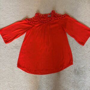 3/4 length sleeve, cut-out shoulder top
